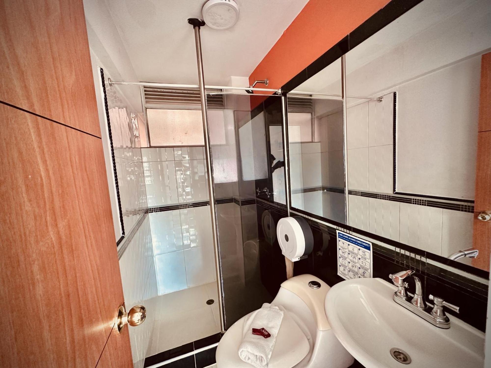 Отель Bogota Elite Экстерьер фото