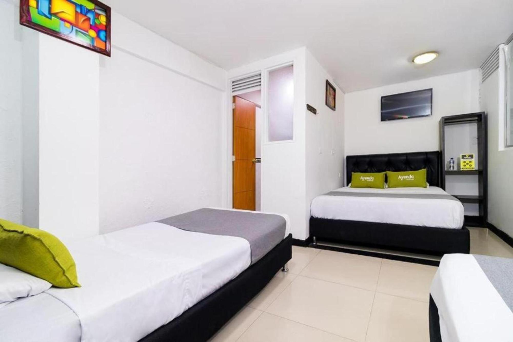 Отель Bogota Elite Экстерьер фото